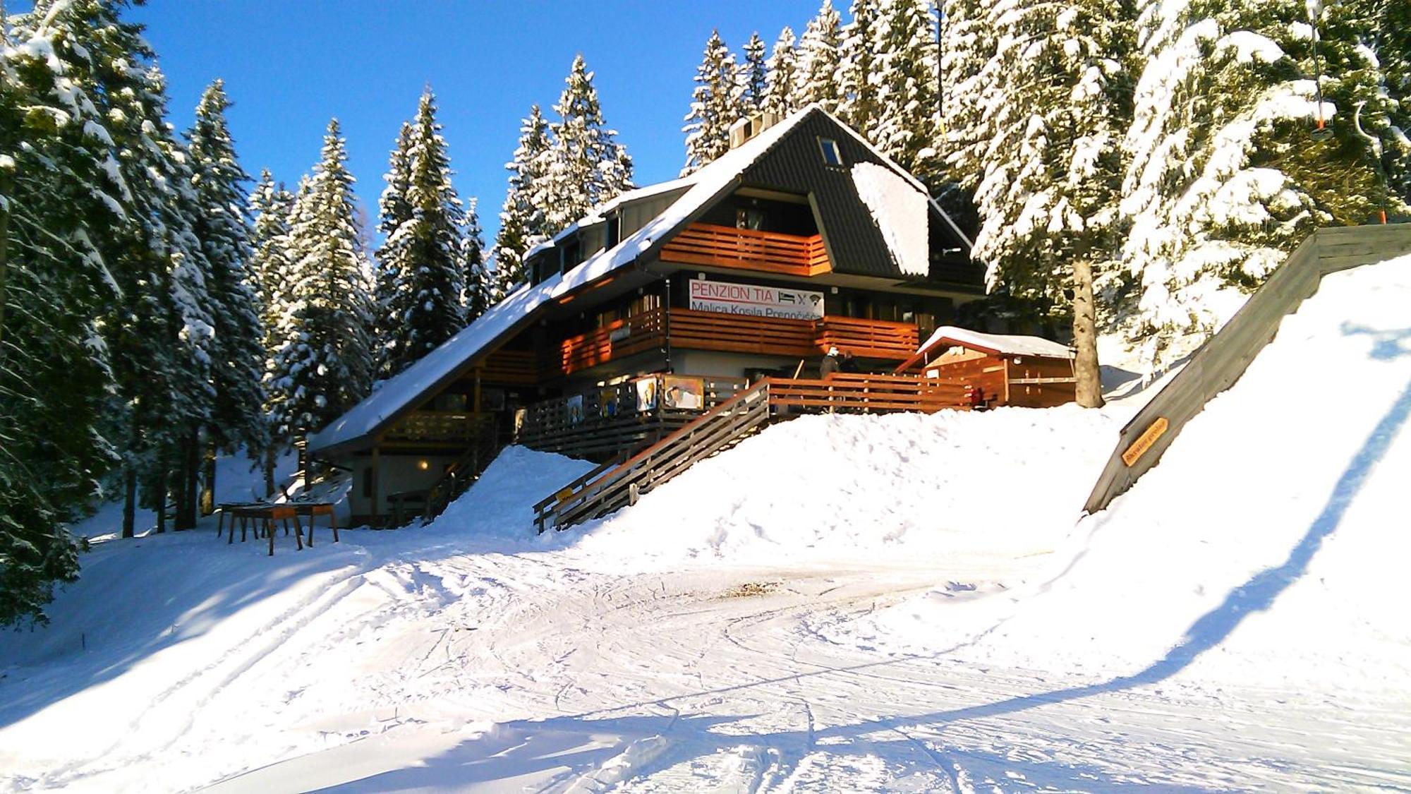 Accommodation And Restaurant Tia Cerklje na Gorenjskem Exteriör bild